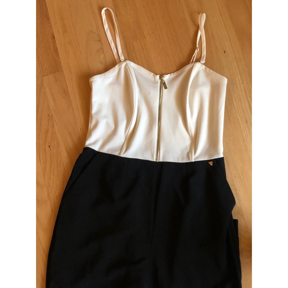GUESS JUMPSUIT - Picture 2 of 4